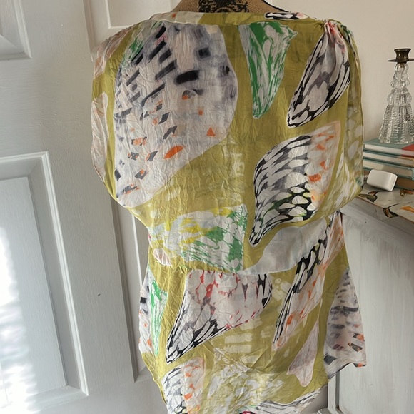 Gently used, sheer, multicolors, cap sleeves that tie have a drawstring - Picture 5 of 7